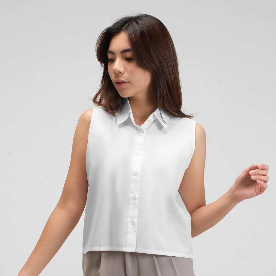 MAY WHITE.webp